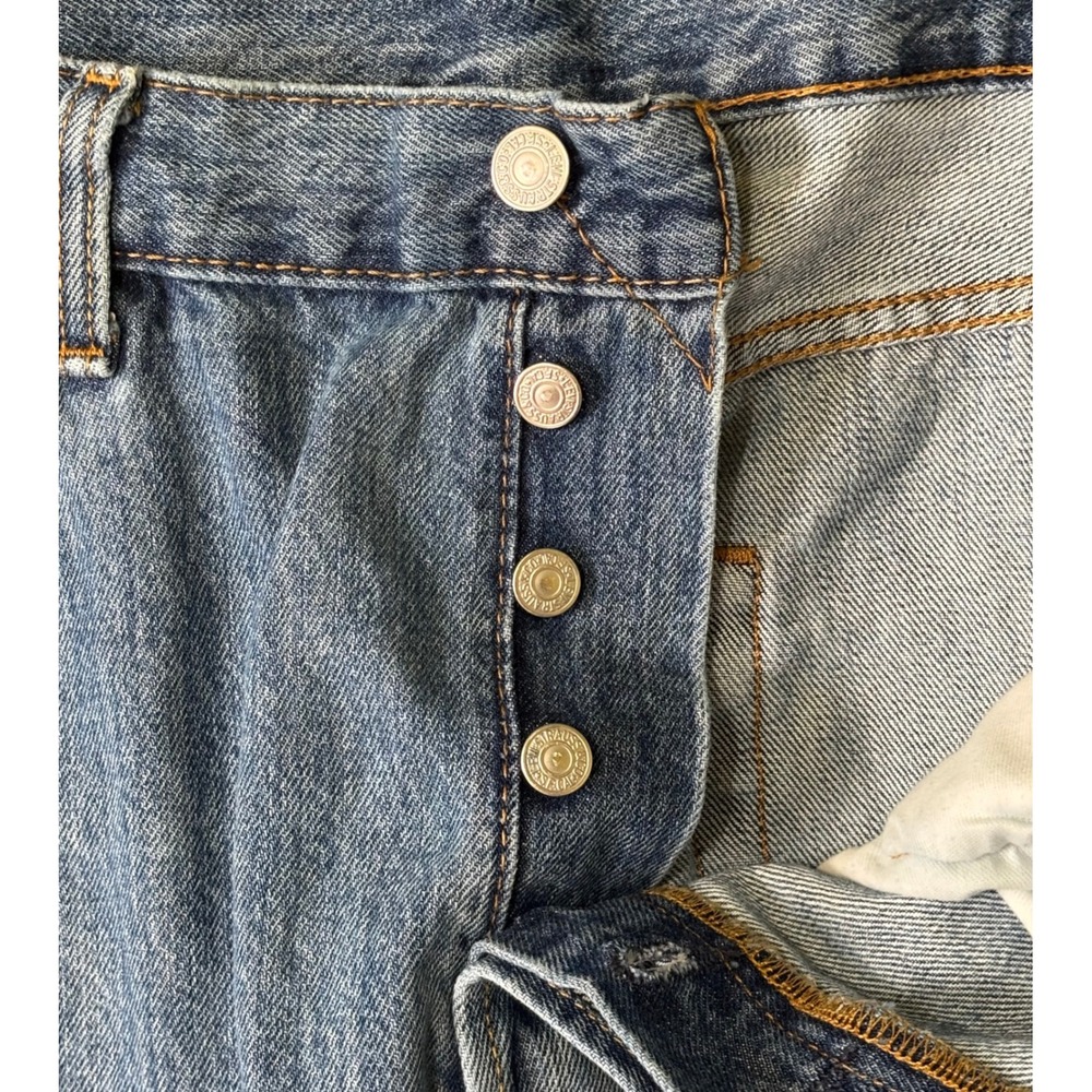 Levi's 501 Original Fit Button Fly Jeans Mens 36x30 Medium Wash Denim - Picture 4 of 7